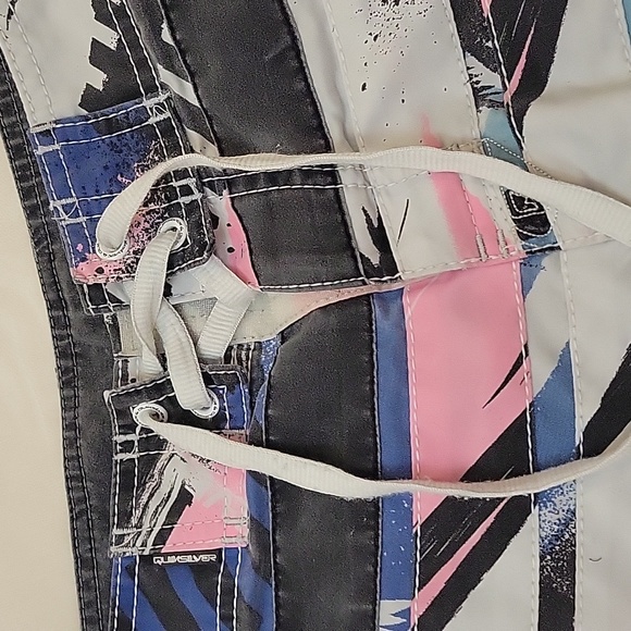 Quiksilver boardshorts - Picture 3 of 8